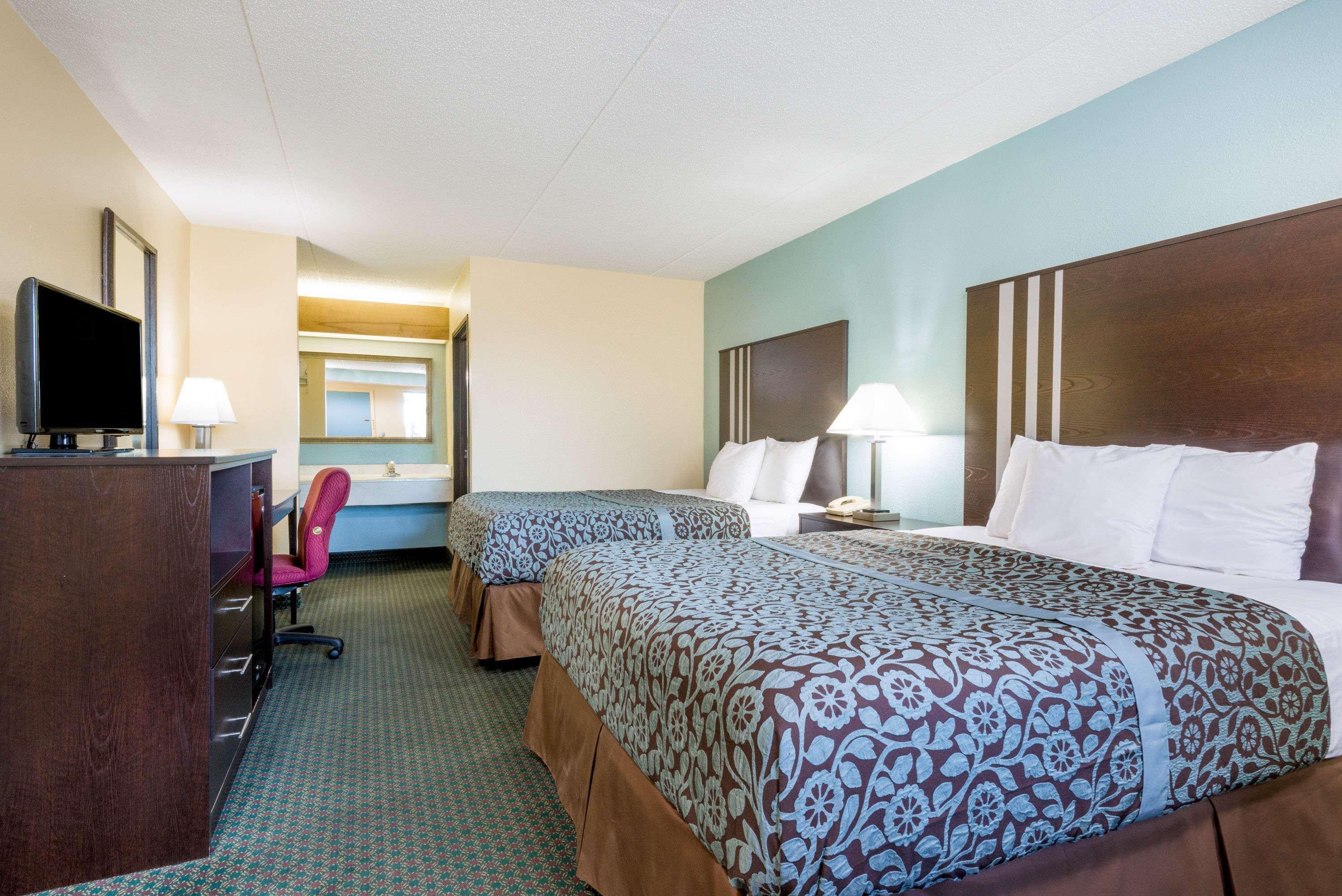 Days Inn By Wyndham Dayton Huber Heights Northeast Εξωτερικό φωτογραφία