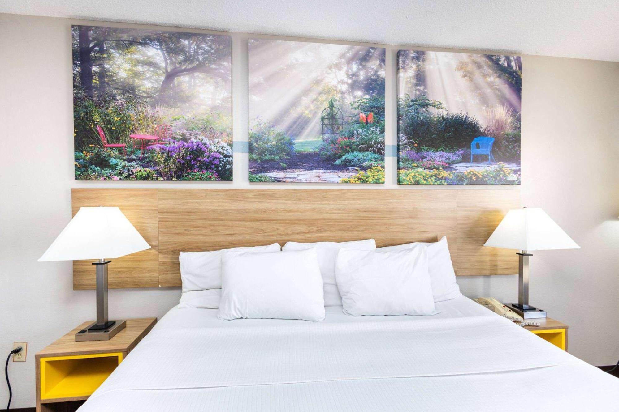 Days Inn By Wyndham Dayton Huber Heights Northeast Εξωτερικό φωτογραφία