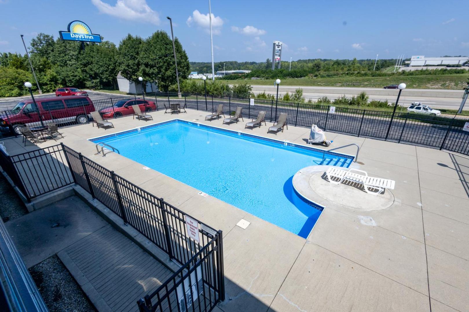 Days Inn By Wyndham Dayton Huber Heights Northeast Εξωτερικό φωτογραφία