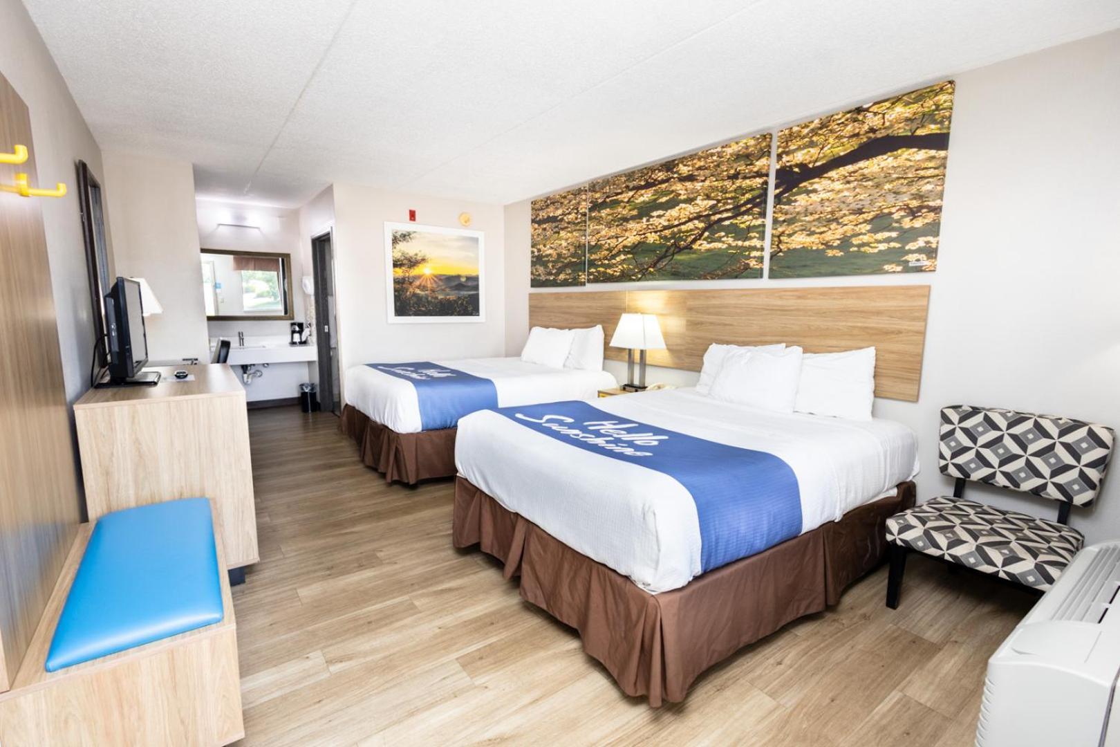 Days Inn By Wyndham Dayton Huber Heights Northeast Εξωτερικό φωτογραφία
