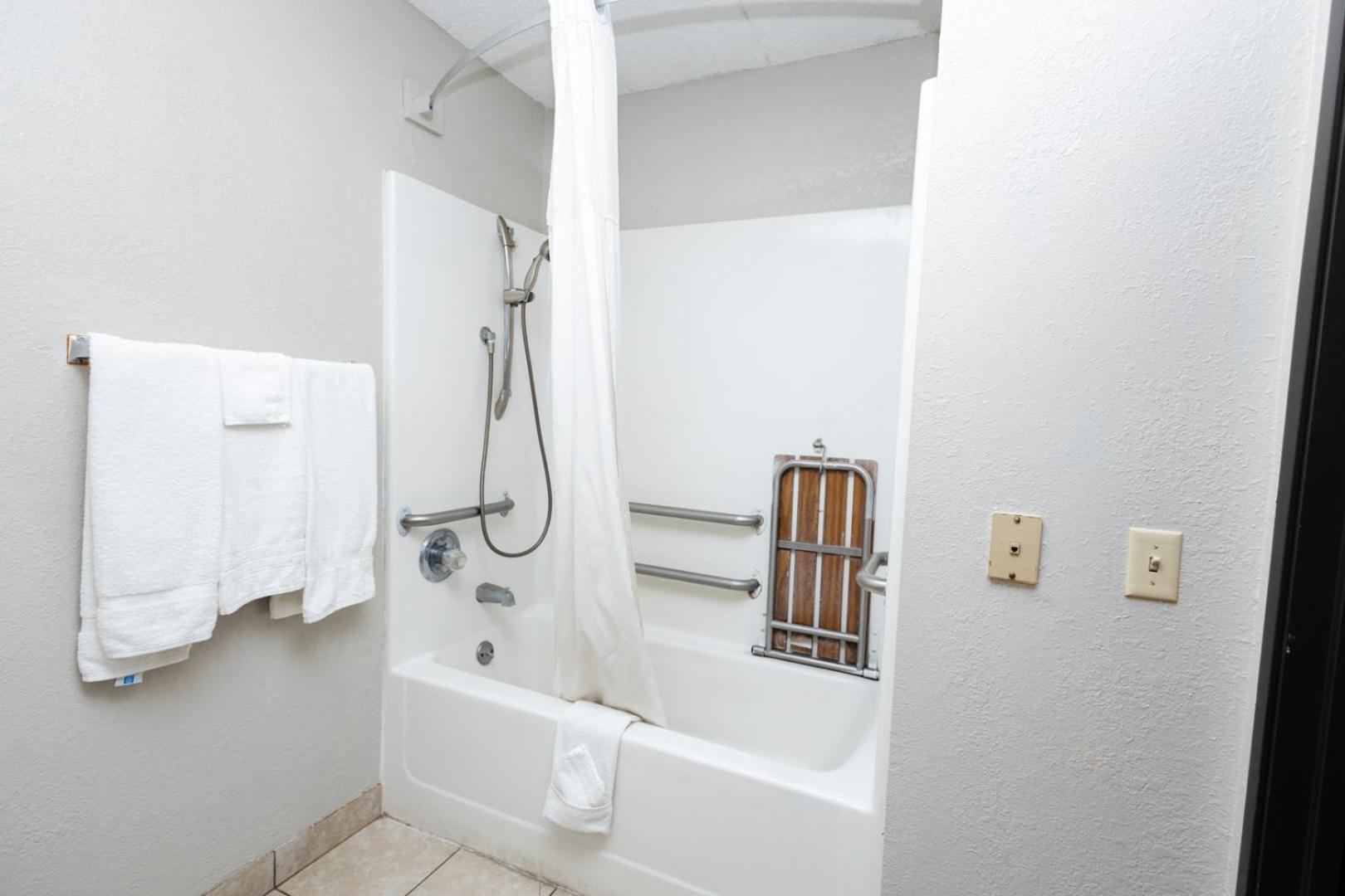 Days Inn By Wyndham Dayton Huber Heights Northeast Εξωτερικό φωτογραφία