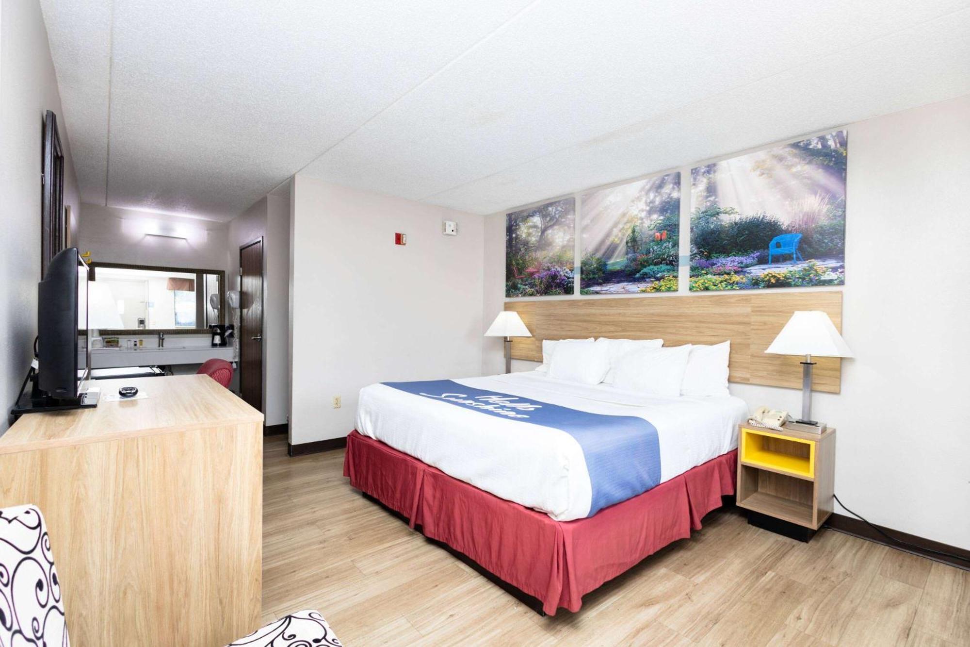 Days Inn By Wyndham Dayton Huber Heights Northeast Εξωτερικό φωτογραφία