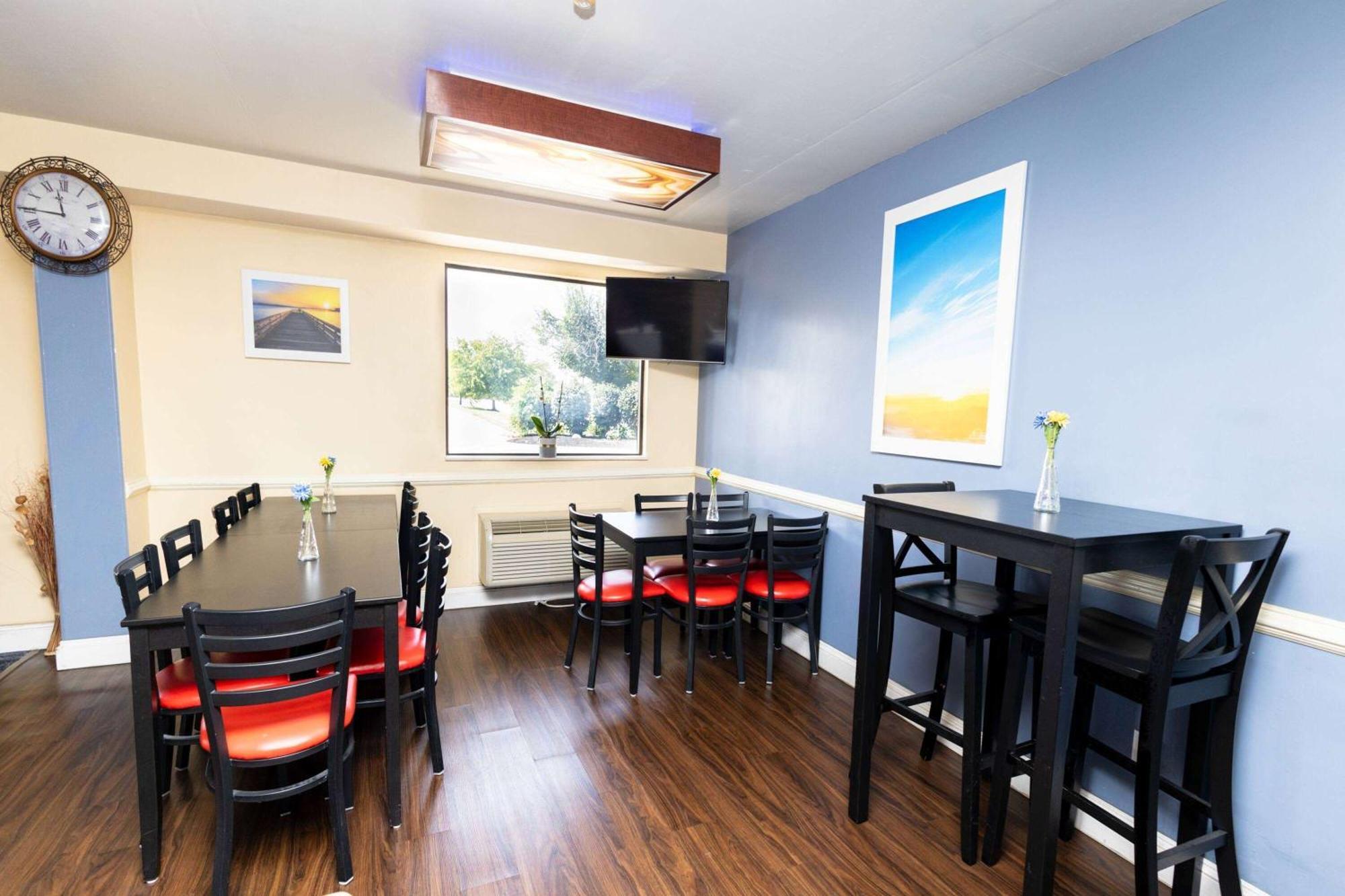 Days Inn By Wyndham Dayton Huber Heights Northeast Εξωτερικό φωτογραφία