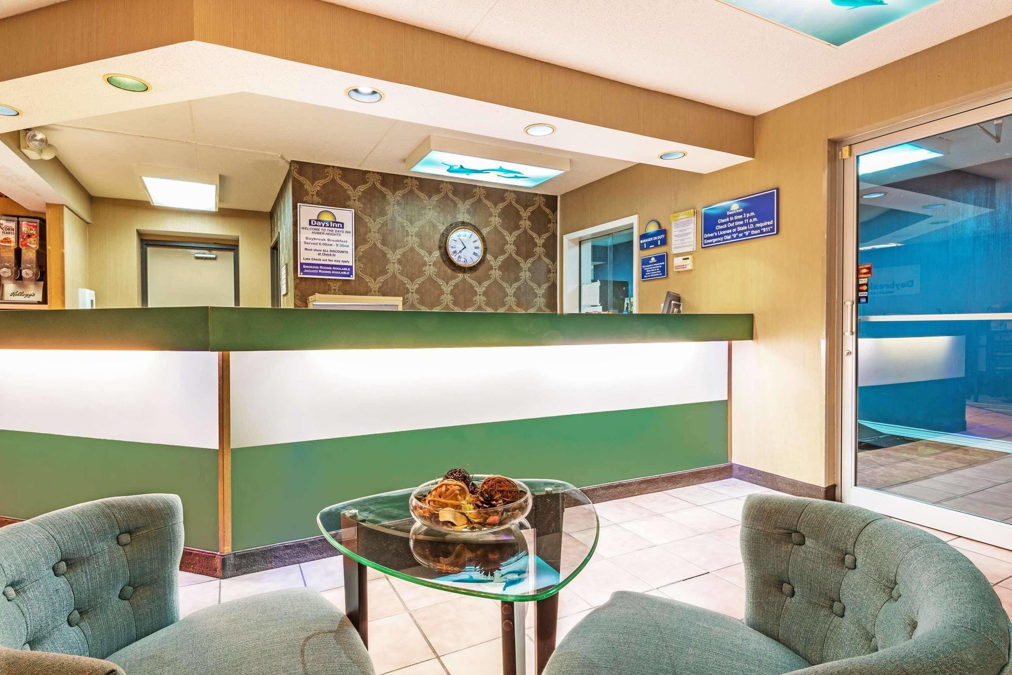 Days Inn By Wyndham Dayton Huber Heights Northeast Εξωτερικό φωτογραφία
